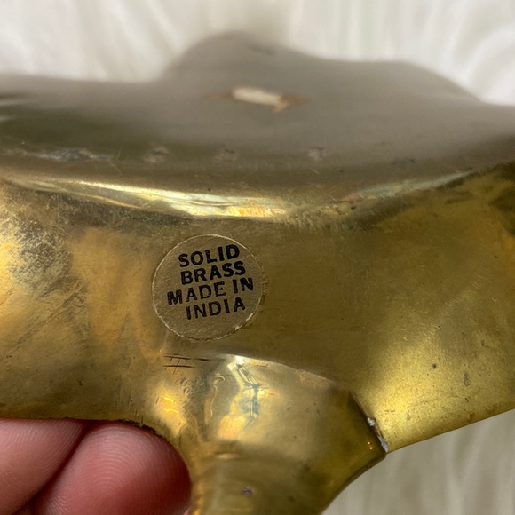 Vintage Brass Leaf Shaped Trinket Tray Catch All Dish - Picture 13 of 17